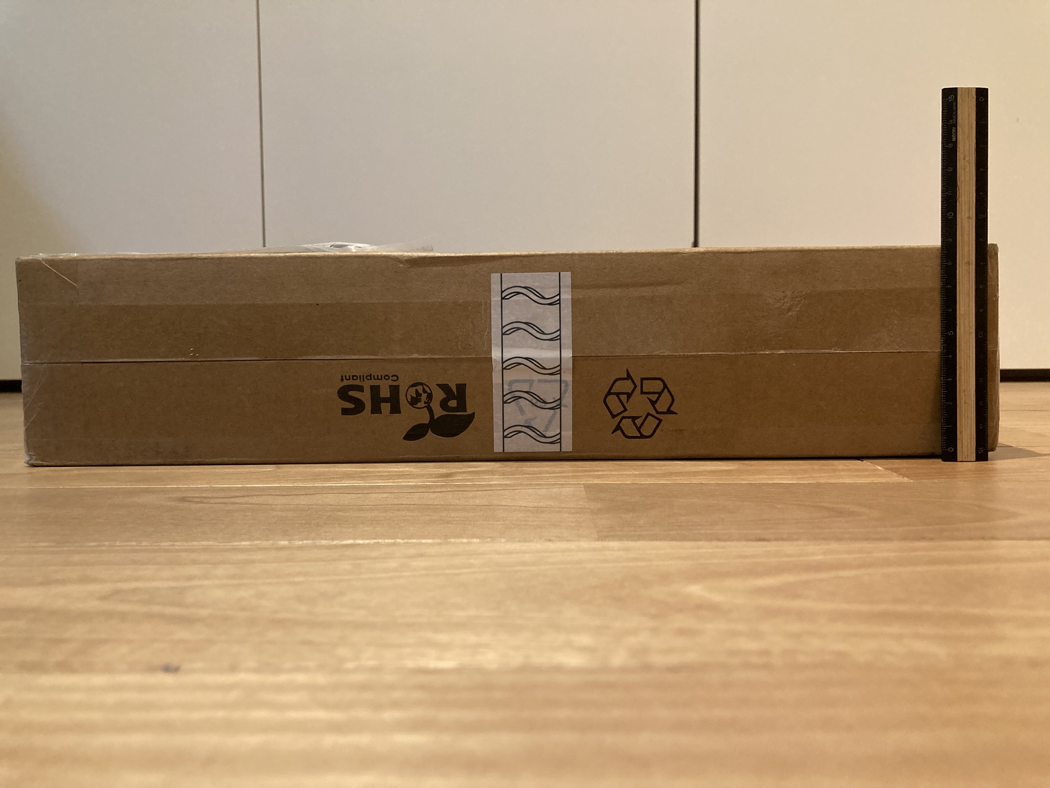 厚みは9cmくらい